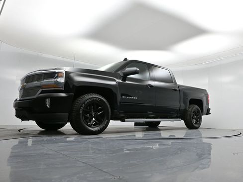 Used 2017 Chevrolet Silverado 1500 LT w/ LT Eassist Package image 42