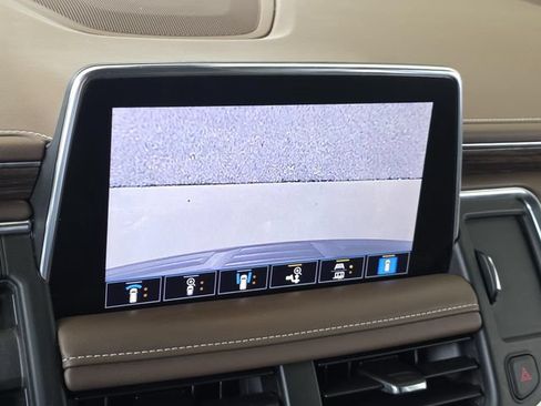 Used 2021 Chevrolet Tahoe High Country RWD image 28