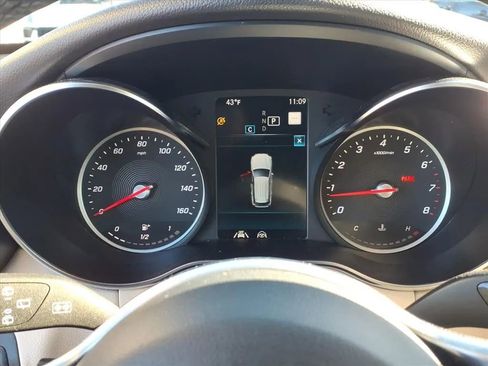 Used 2022 Mercedes-Benz GLC 300 4MATIC image 32