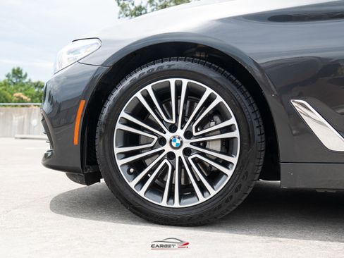 Used 2020 BMW 530i xDrive w/ Convenience Package AWD/4WD image 10