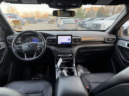 Used 2020 Ford Explorer Limited image 13