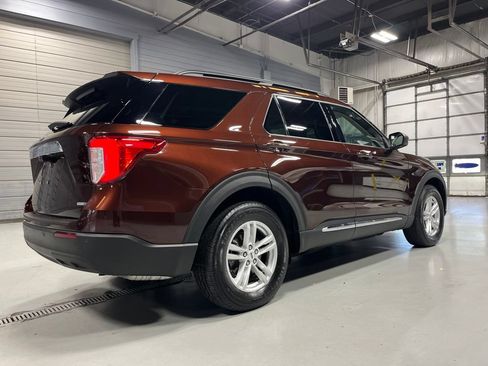 Used 2020 Ford Explorer XLT w/ Comfort Package AWD/4WD image 7