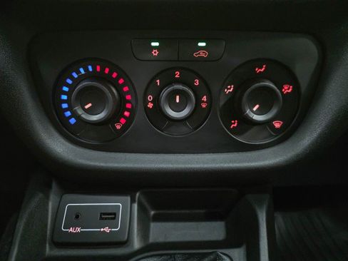 Used 2020 RAM ProMaster City SLT w/ Popular Equipment Group FWD image 26
