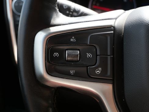 Used 2021 Chevrolet Silverado 1500 LT AWD/4WD image 39
