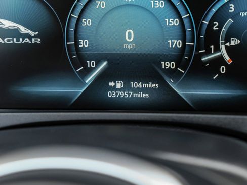 Used 2019 Jaguar XE S RWD image 28