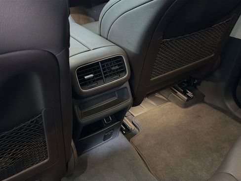 Used 2020 Mercedes-Benz GLE 450 4MATIC image 29