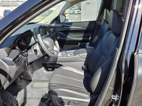 Certified 2025 INFINITI QX60 Luxe w/ Cargo Package image 3