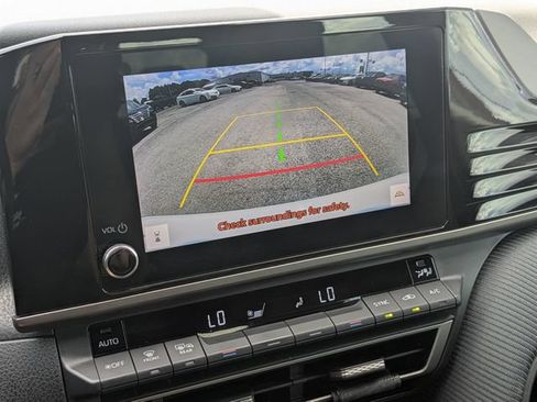 Used 2025 Toyota Camry SE w/ Convenience Package FWD image 24