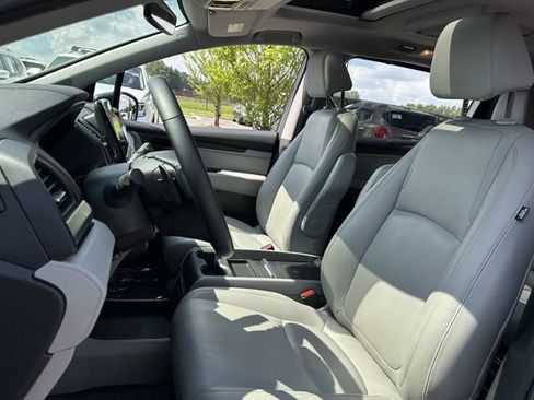 Used 2018 Honda Odyssey EX-L image 13