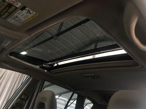 Used 2005 Toyota RAV4 2WD image 12