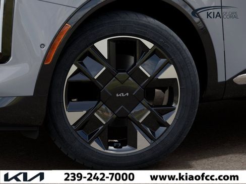New 2026 Kia Sportage SX FWD image 9