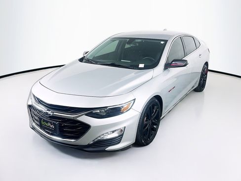 Used 2021 Chevrolet Malibu LT w/ Redline Edition FWD image 3