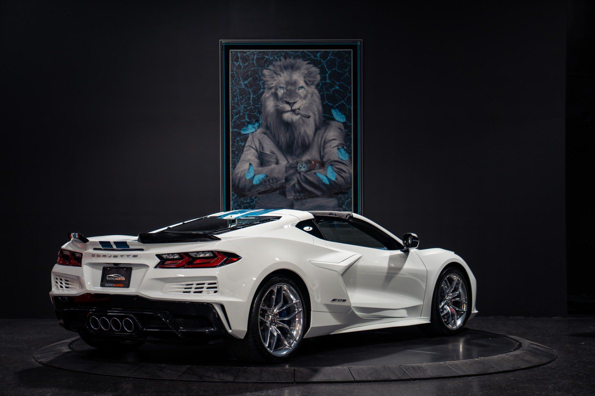 Used 2026 Chevrolet Corvette Z06 w/ Chrome Exterior Badge Package RWD image 4