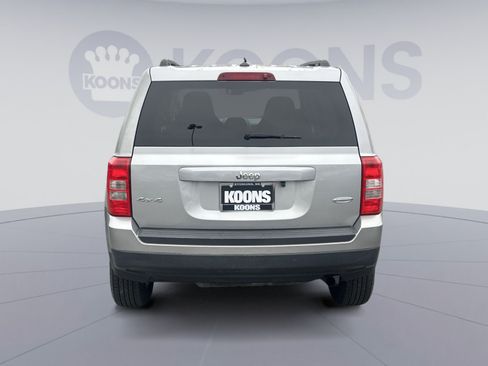Used 2014 Jeep Patriot Latitude w/ Sun/Sound Group AWD/4WD image 10