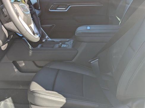 New 2026 GMC Sierra 2500 Denali w/ Denali Reserve Package image 16