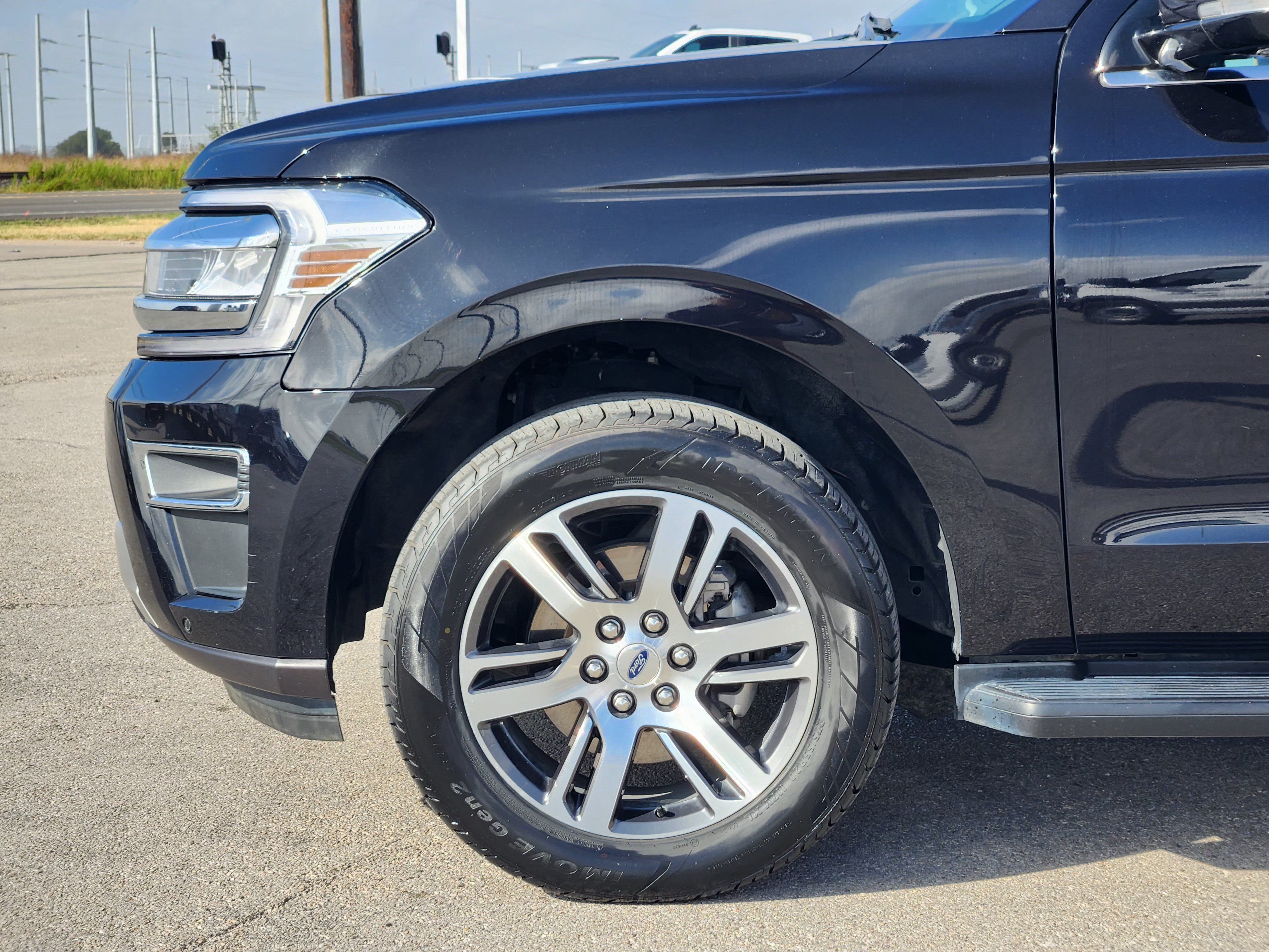 Used 2024 Ford Expedition Max Limited AWD/4WD image 9