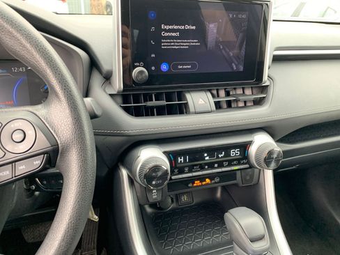 Used 2025 Toyota RAV4 LE image 18