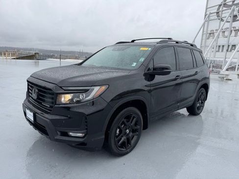 Certified 2025 Honda Passport Black Edition image 7