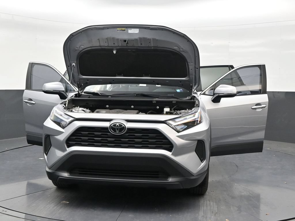 Used 2025 Toyota RAV4 XLE w/ Convenience Package FWD image 32