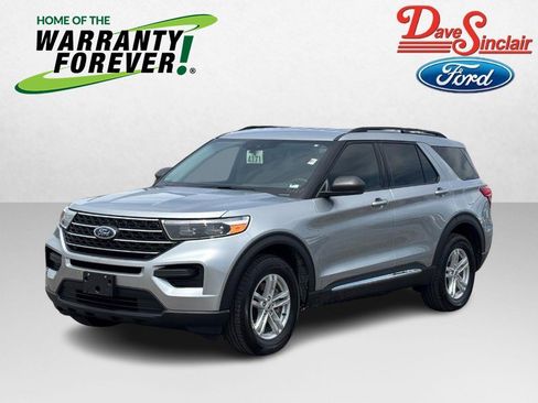 Used 2023 Ford Explorer XLT AWD/4WD image 1