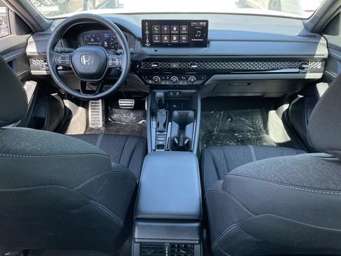 Used 2025 Honda Accord Sport image 10