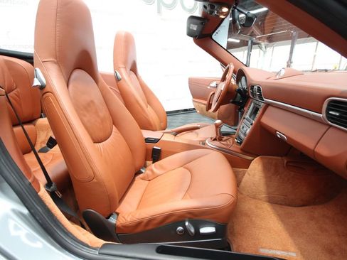 Used 2006 Porsche 911 Carrera S RWD image 28