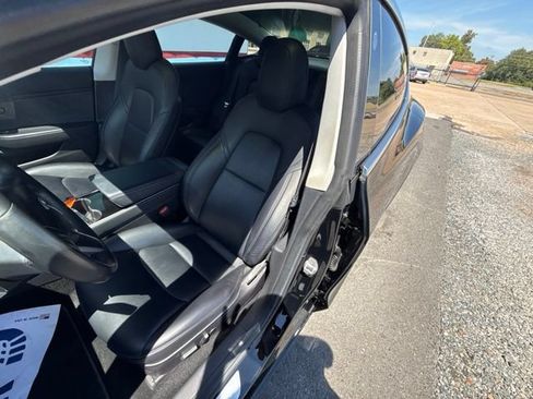 Used 2018 Tesla Model 3 RWD image 5