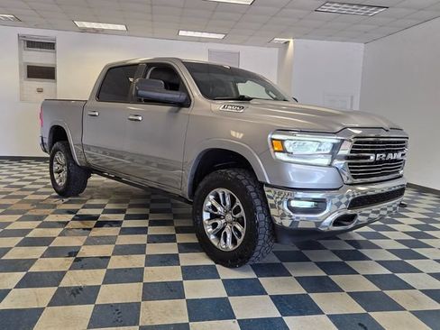 Used 2019 RAM 1500 Laramie AWD/4WD image 1