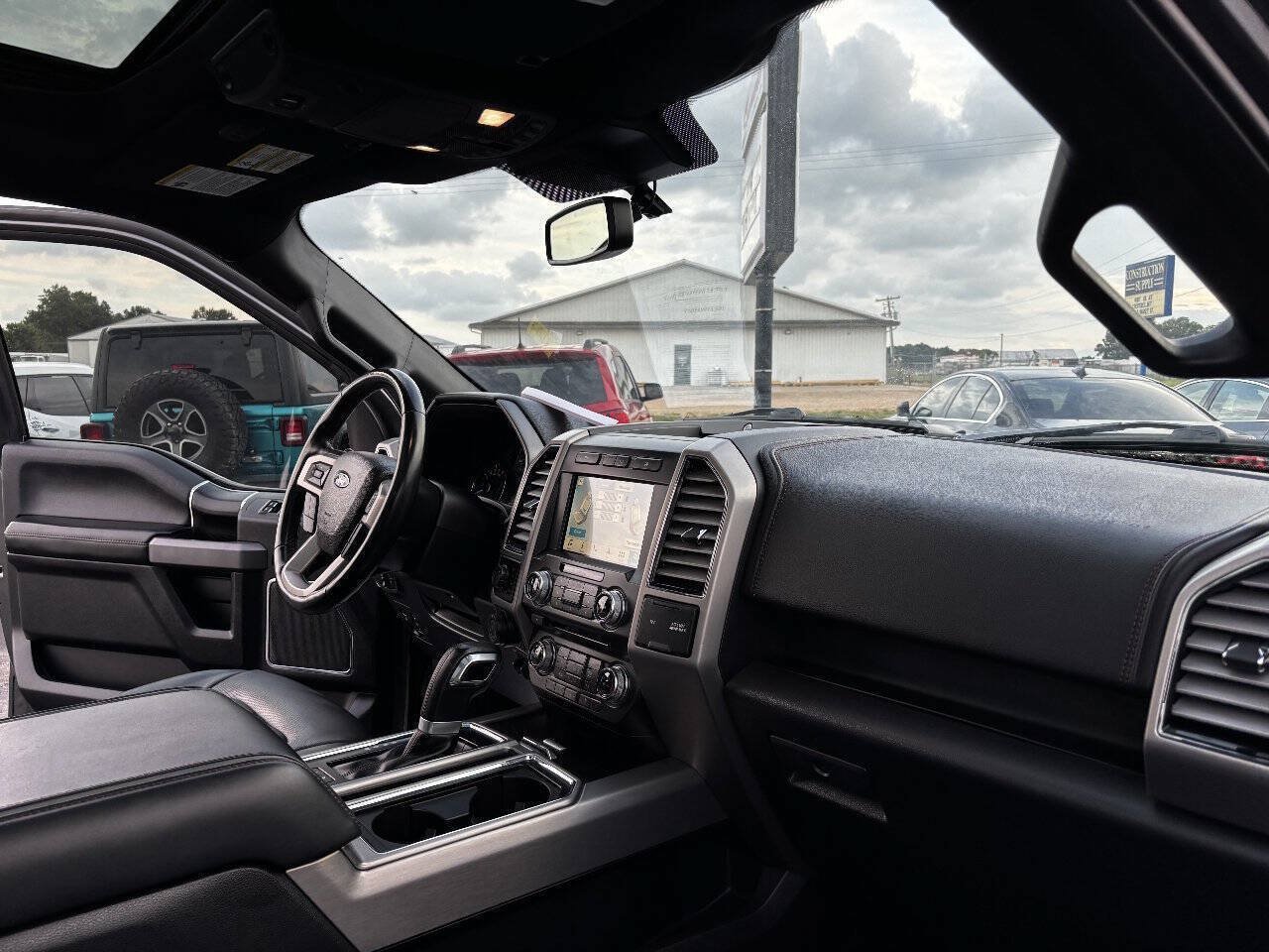 Used 2018 Ford F150 Platinum w/ Equipment Group 701A Luxury AWD/4WD image 36