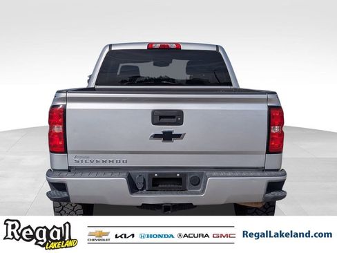 Used 2018 Chevrolet Silverado 1500 Custom w/ Custom Value Package image 4