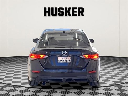 Used 2022 Nissan Sentra SR w/ Midnight Edition image 6