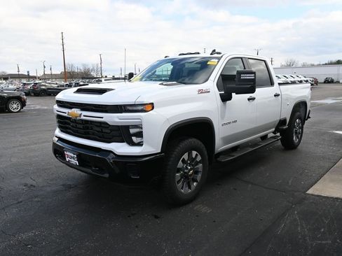 New 2026 Chevrolet Silverado 2500 Custom w/ Custom Value Package AWD/4WD image 12