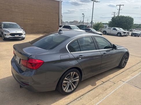 Used 2017 BMW 340i Sedan RWD image 4