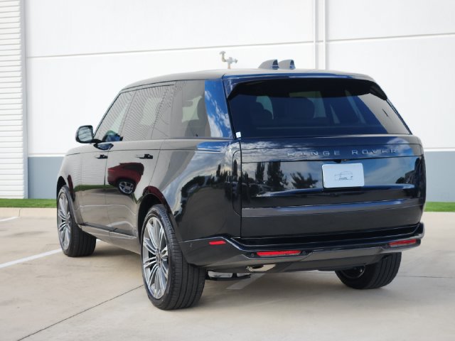 New 2027 Land Rover Range Rover Long Wheelbase SE AWD/4WD image 4