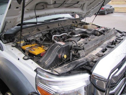 Used 2015 Ford F550 2WD Regular Cab Super Duty image 22