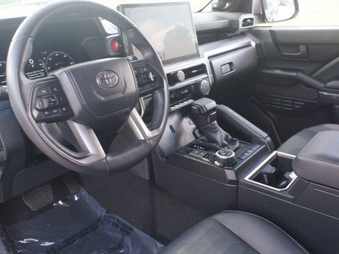 Certified 2025 Toyota 4Runner TRD Off-Road Premium AWD/4WD image 14