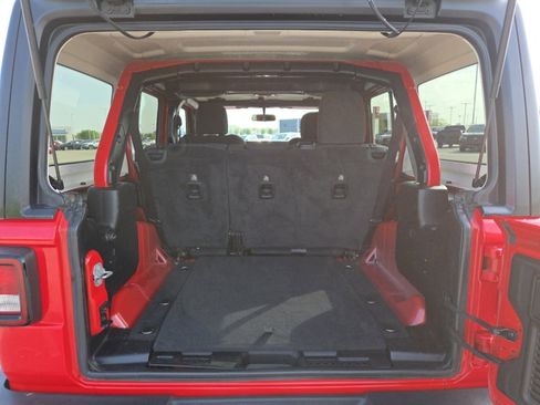 Used 2021 Jeep Wrangler Unlimited Sport AWD/4WD image 18