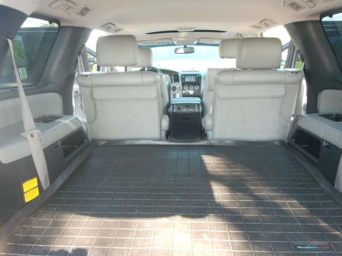 Used 2014 Toyota Sequoia Limited RWD image 34