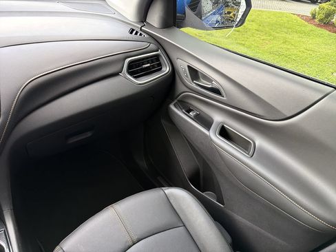 Used 2024 Chevrolet Equinox Premier w/ LPO, Cargo Package FWD image 17