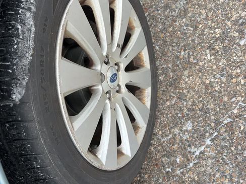 Used 2011 Subaru Legacy 2.5i Limited image 8