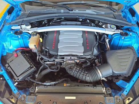 Used 2022 Chevrolet Camaro LT w/ RS Package image 12