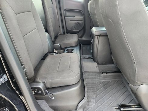 Used 2022 Chevrolet Colorado LT w/ LT Convenience Package image 30