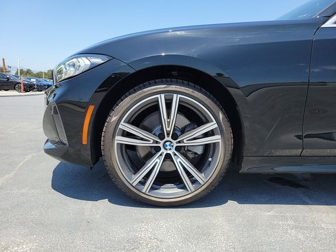 Used 2024 BMW 330i Sedan w/ Premium Package RWD image 5