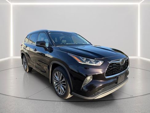 Used 2020 Toyota Highlander Platinum image 7