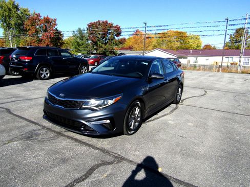 Used 2020 Kia Optima LX image 3