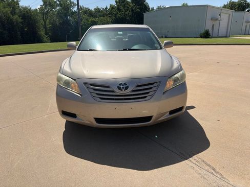 Used 2009 Toyota Camry LE FWD image 13
