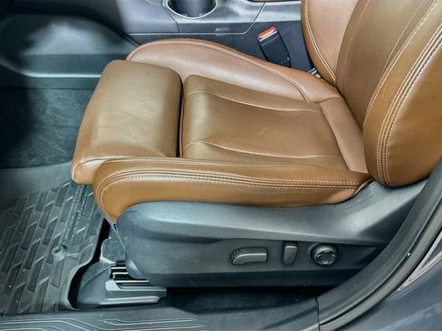 Certified 2024 Subaru Outback Touring AWD/4WD image 21