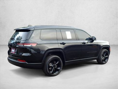 Used 2024 Jeep Grand Cherokee L Laredo AWD/4WD image 4