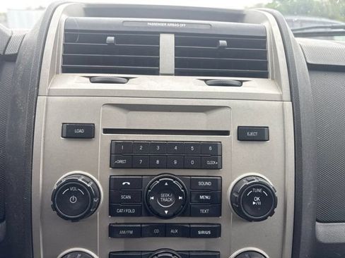 Used 2012 Ford Escape XLT FWD image 16