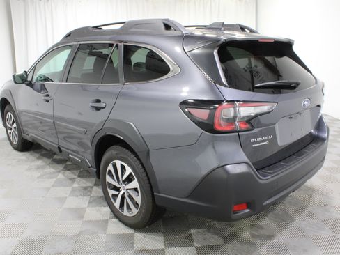 Used 2025 Subaru Outback Premium w/ Popular Package #1A AWD/4WD image 38